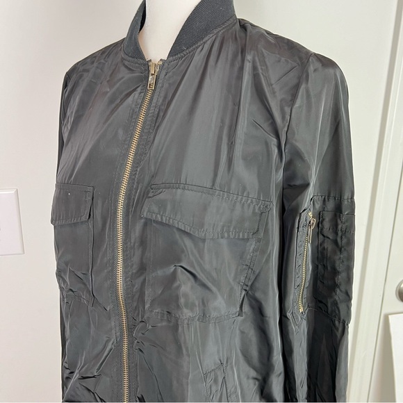 Forever 21 black bomber jacket womens small full zip with gold accents - Picture 3 of 7